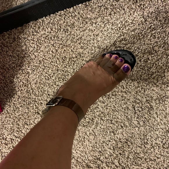 Shoes - Picture 3 of 4